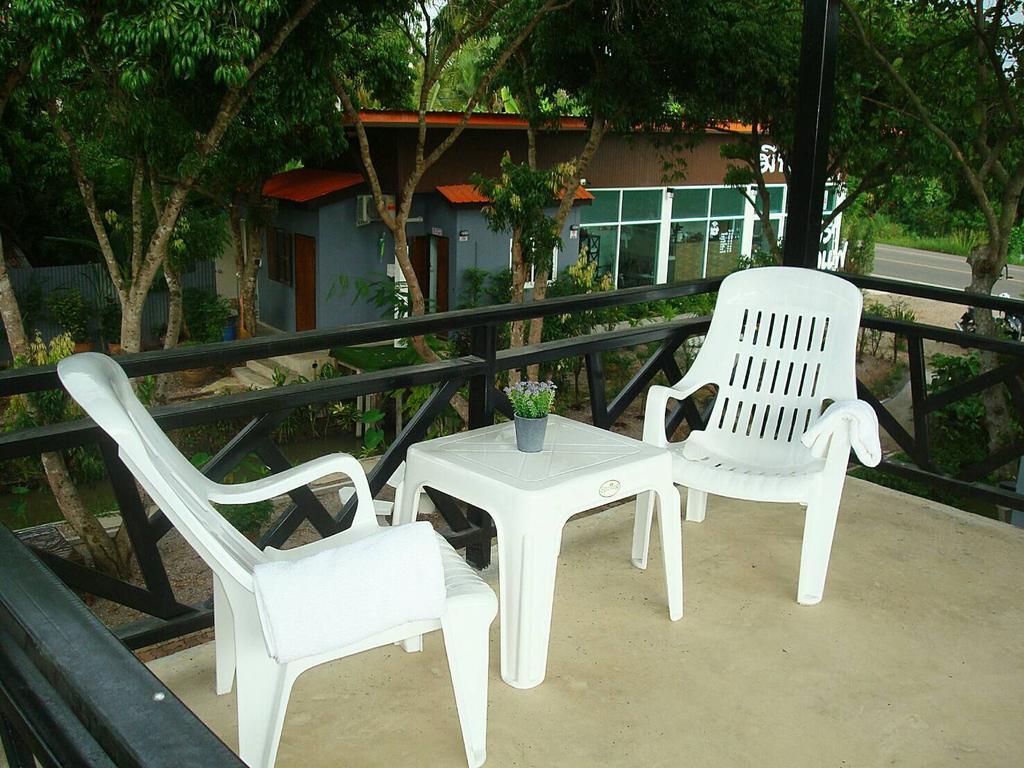 Meephawa Resort Amphawa Extérieur photo